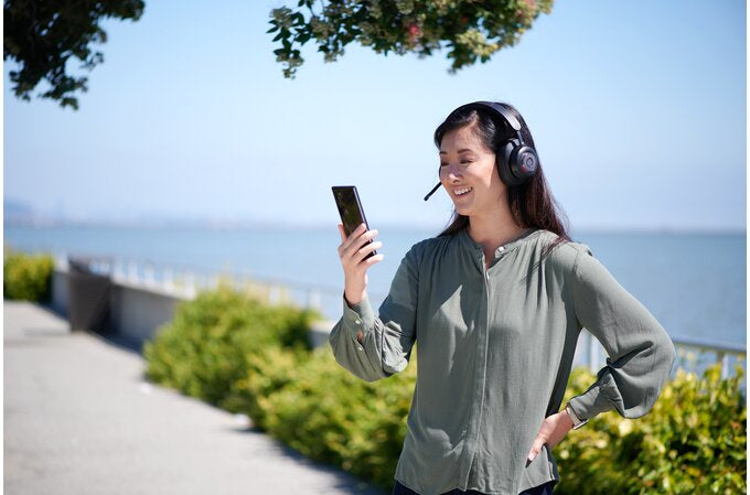 och Headsets H3000 Bluetooth Over-ear-headset www.electricalstuff.se ElectricalStuff.se Kensington H3000 Bluetooth Over