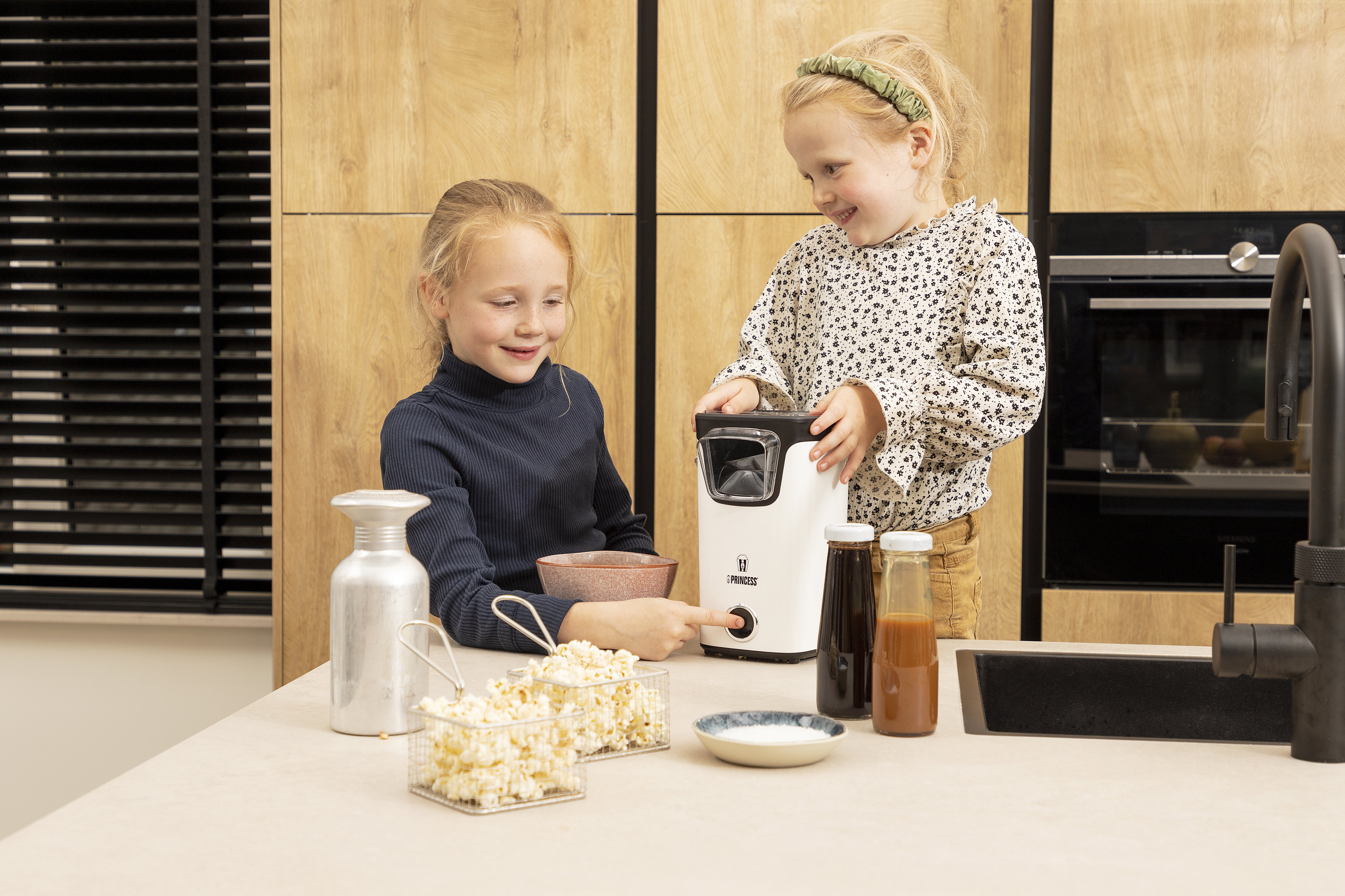 nmaskin Svart, Vit 3 min 1100 W Princess 01.292986.01.001 8713016076229 Popcornmaskiner 292986 www.electricalstuff.se Elec