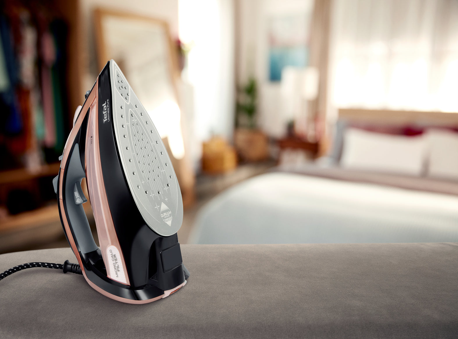 se Tefal Ultimate Pure FV9845 Torr & Ångstrykjärn Stryksula Durilium Autoclean 3100 W Svart, Koppar Tefal FV9845E0 3121040