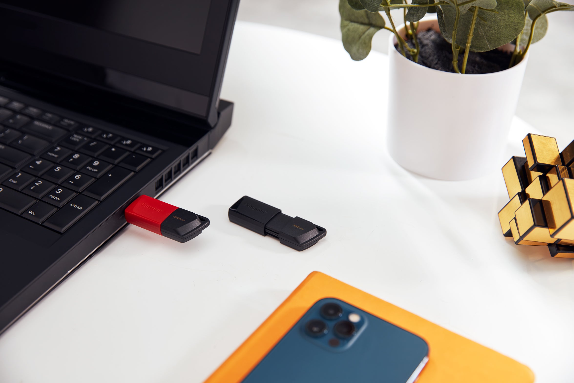 M/128GB 0740617326376|740617326376 USB-Sticka DataTraveler Exodia M www.electricalstuff.se ElectricalStuff.se Kingston Te