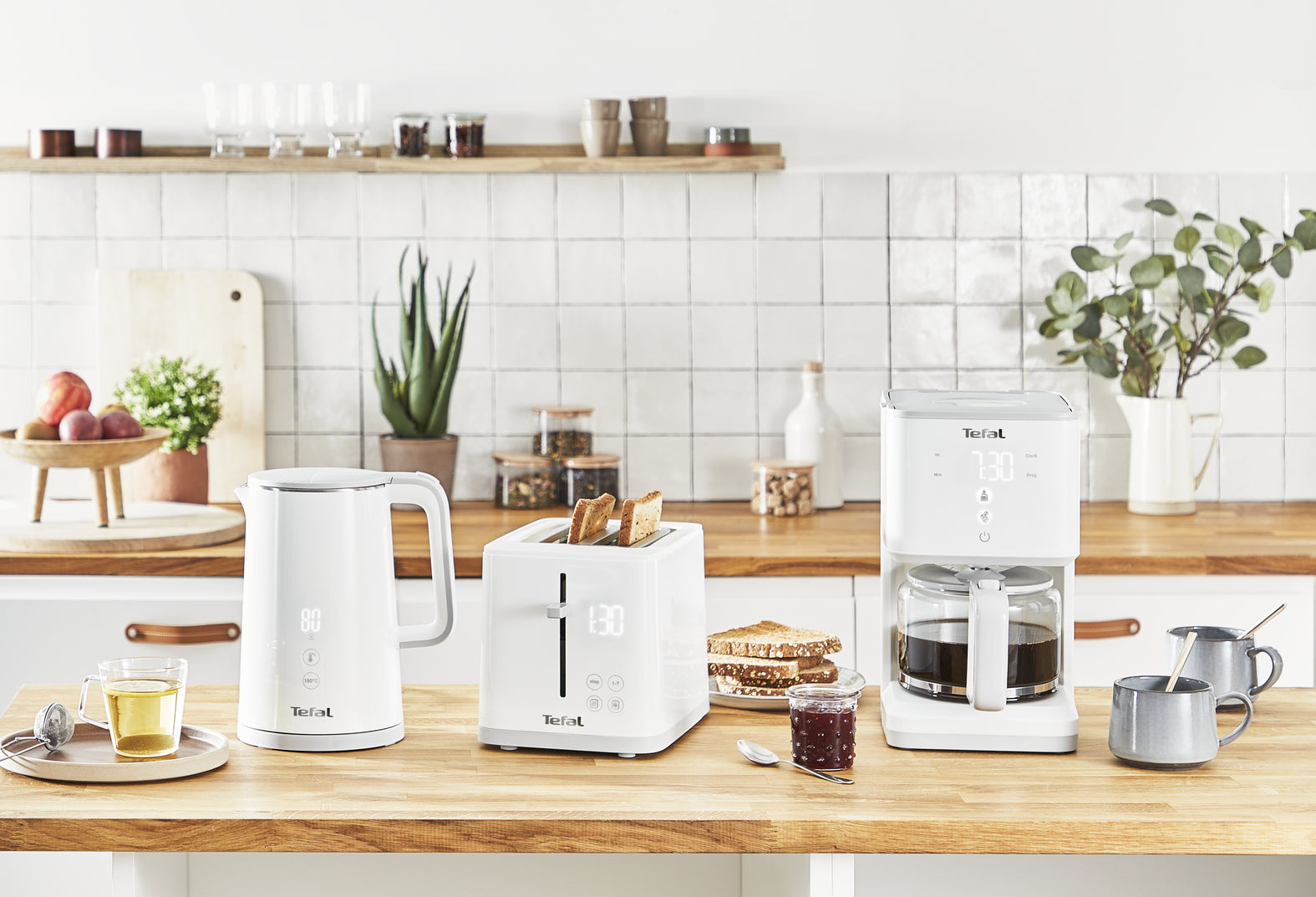 Vattenkokare Sense KO6931 www.electricalstuff.se ElectricalStuff.se Tefal Sense KO6931 vattenkokare 1,5 l 1800 W Vit Tef