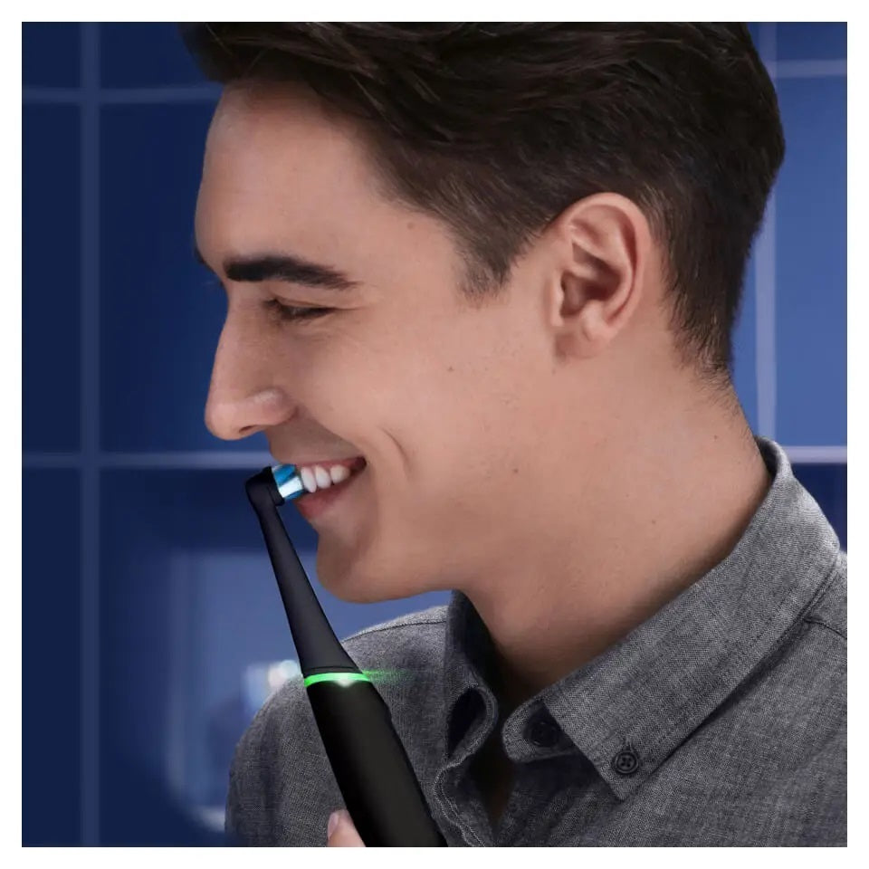  andborstar   iO Series 6 www.electricalstuff.se ElectricalStuff.se   Oral-B iO Series 6 Vuxen Roterande tandborste Svart Ora