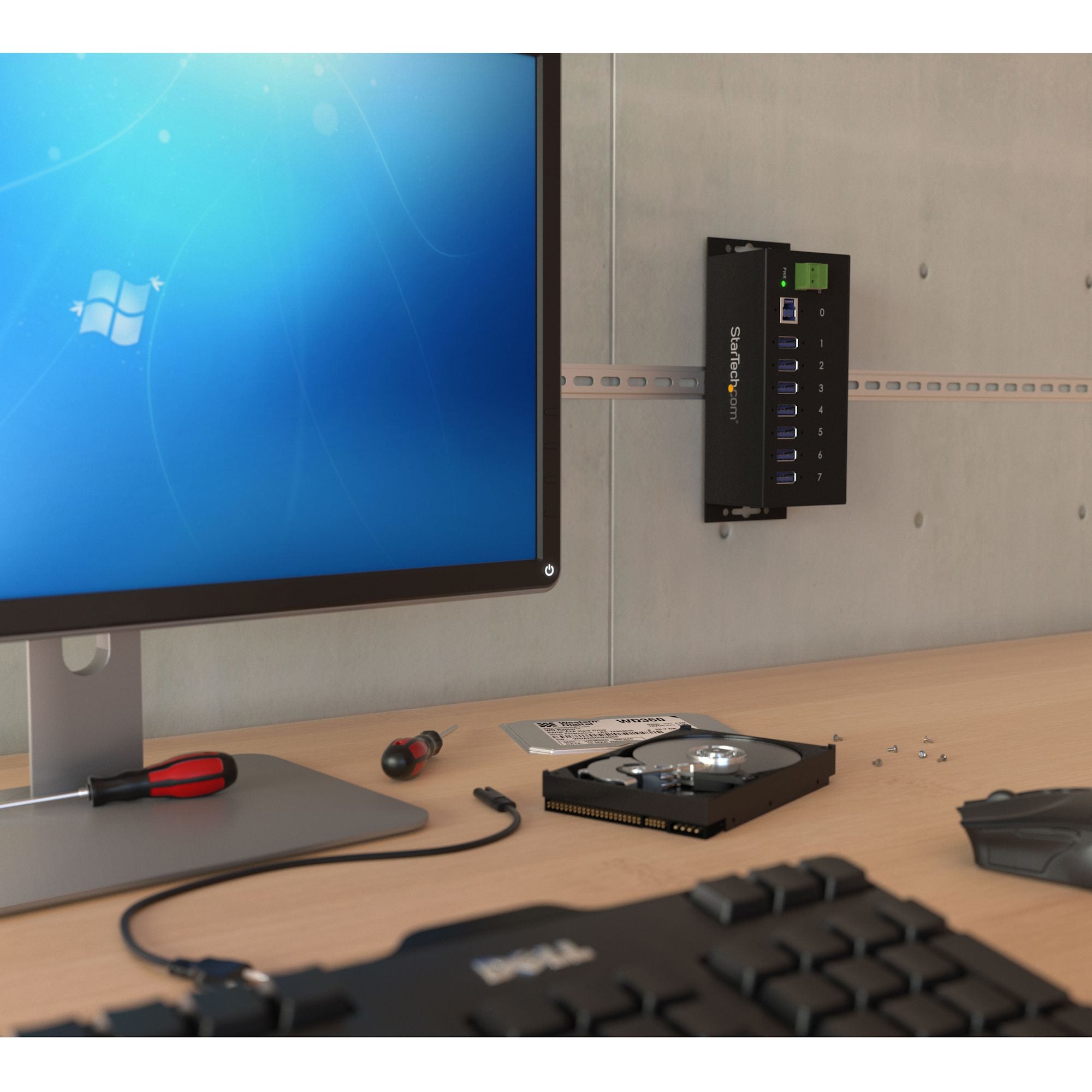  - Industriell USB-A-hubb i metall med ESD-skydd och 350 W överspänningsskydd - Monterbar på DIN-skena, vägg eller skrivbord 