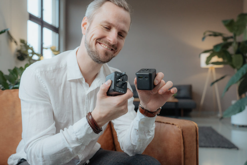  adaptrar Universal Svart Verbatim 49544 0023942495444|023942495444 Reseadaptrar   49544 www.electricalstuff.se ElectricalStu