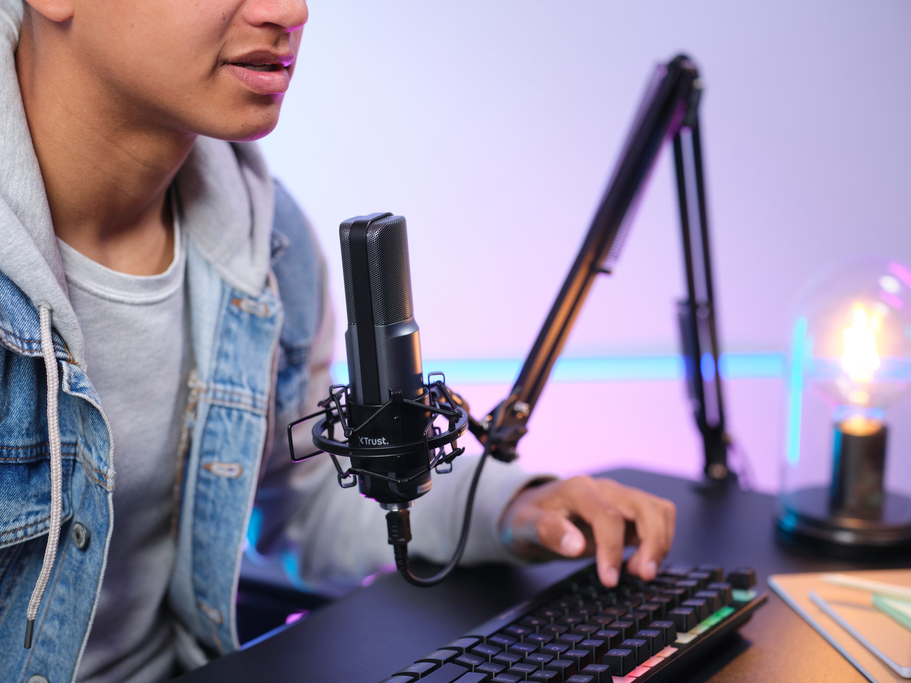  8713439225631 Mikrofonstativ   GXT 253 Emita www.electricalstuff.se ElectricalStuff.se   Trust GXT 253 Emita Stativ för radi