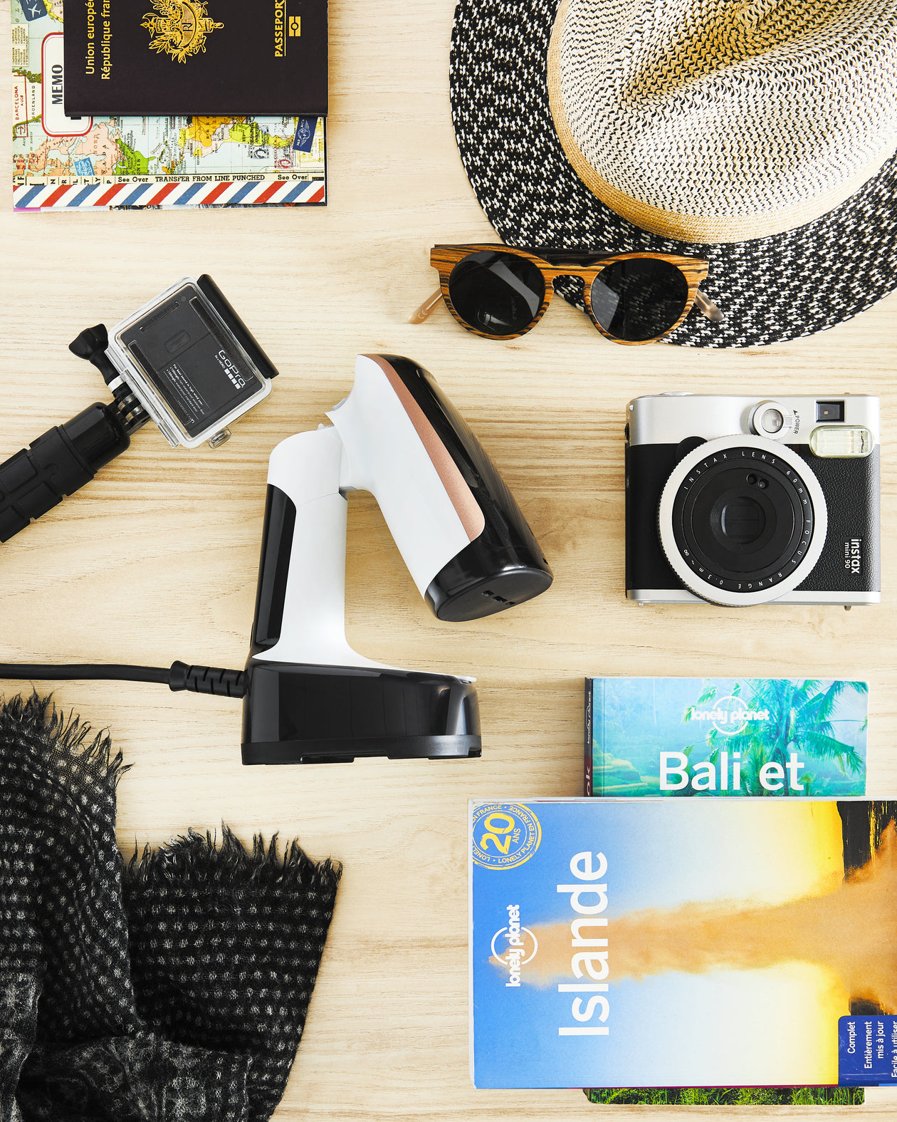  E0 3121040077504 Klädångare   DT3030 www.electricalstuff.se ElectricalStuff.se   Tefal DT3030 Handhållen klädångare 0,12 l 1