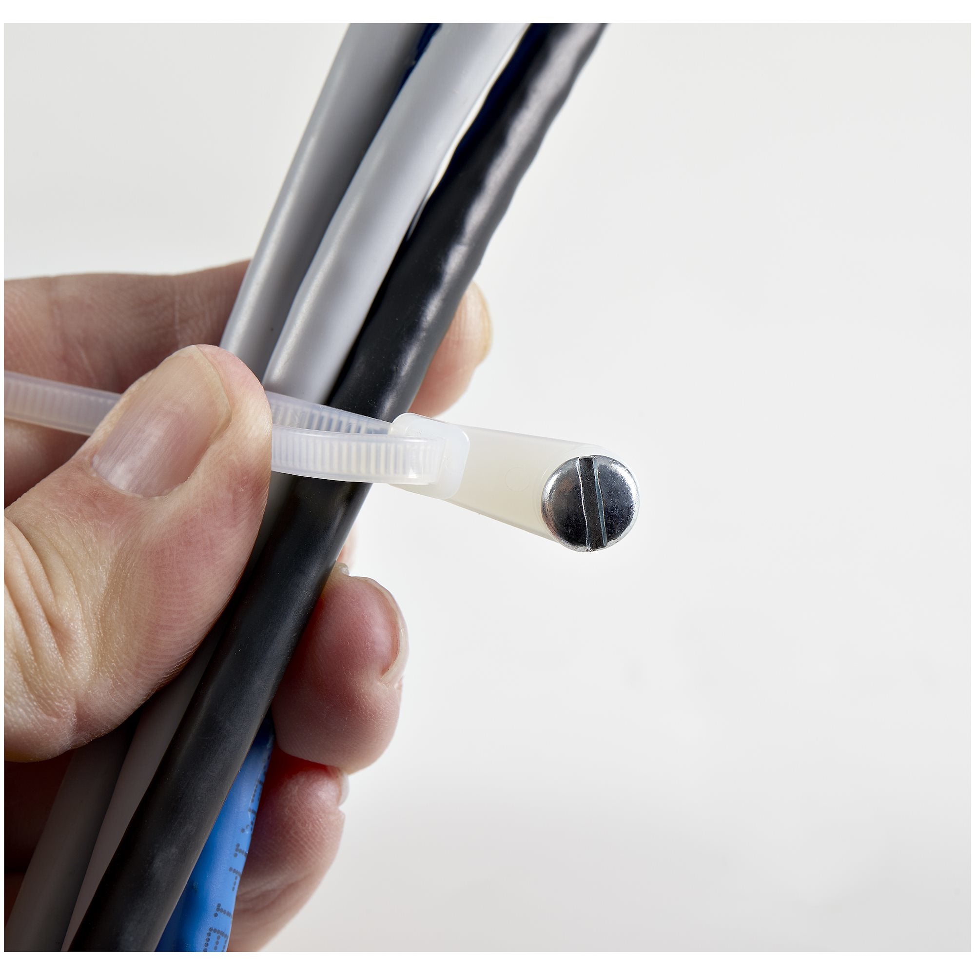  |065030890588 Buntband   15cm-kabelband med monteringshål - 3mm brett, 2 tum 40mm buntdiameter, 18kg draghållfasthet, Nylon 