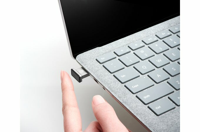  siness ™ www.electricalstuff.se ElectricalStuff.se   Kensington VeriMark ™ IT-fingeravtrycksnyckel - Windows Hello ™ och for
