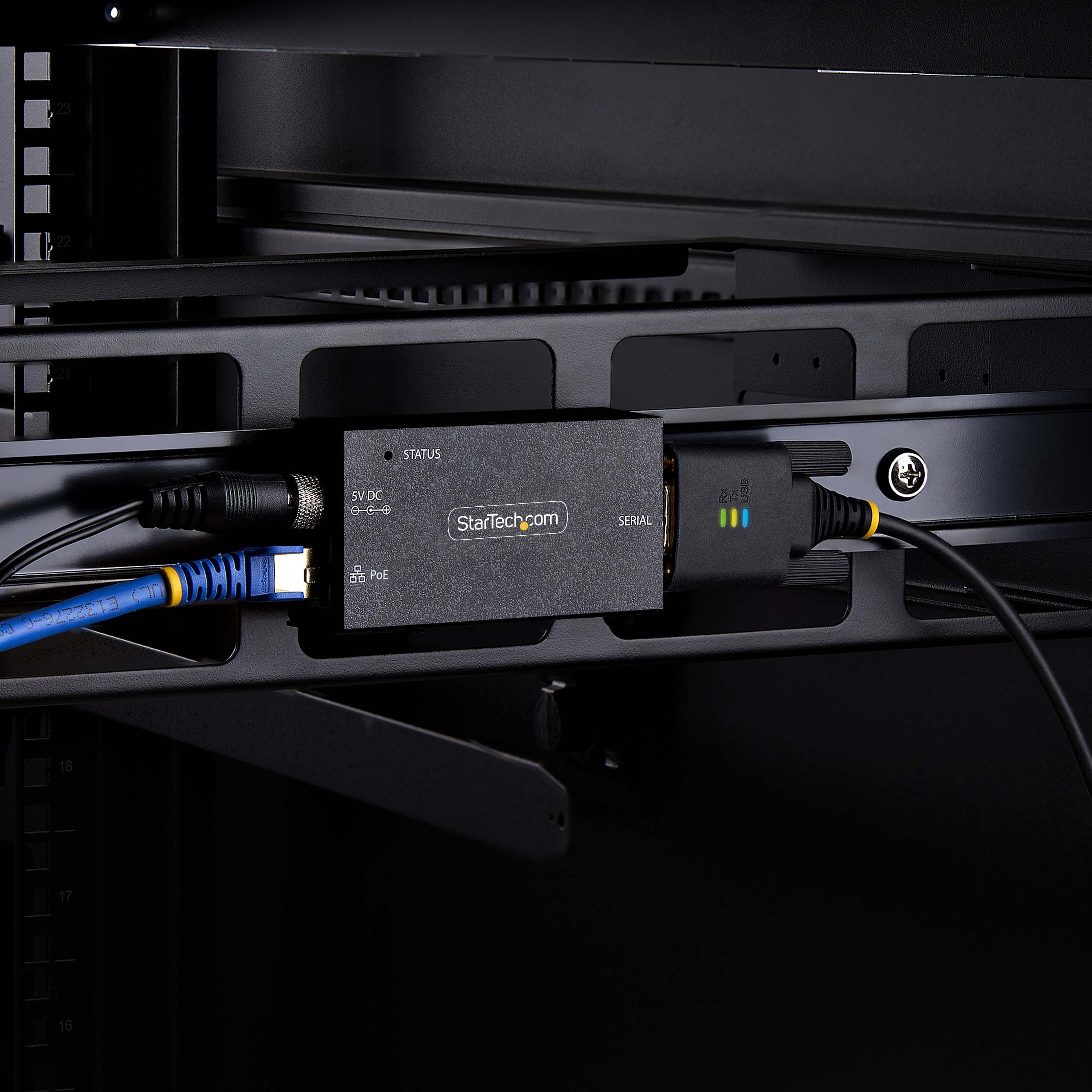  T 0065030906005|065030906005 Konverterare/Repeaters/Isolatorer   1-port seriell till Ethernet-adapter, 802.3af PoE seriell I